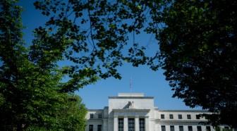La Fed laisse les taux inchangés même si l'inflation a touché sa cible