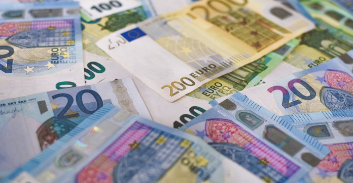 Épargne : 205 milliards d'euros placés par les Français en 2020