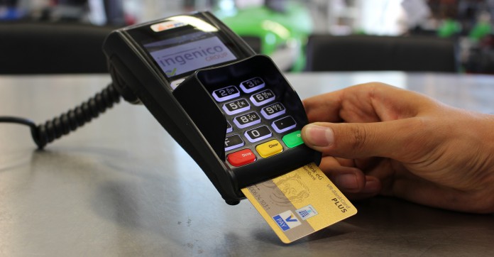 Banques : les frais de tenue de compte continuent d'augmenter