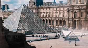 Cambriolage du Louvre : les bijoux royaux mis à l'abri à la Banque de France